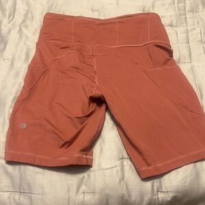 Lululemon bike short with side pockets